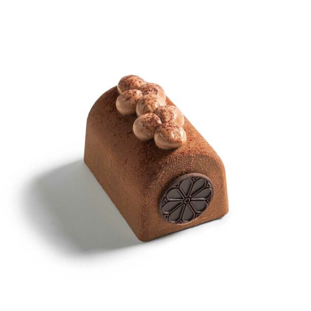 Bûchette de Noël Chocolat, praliné, sarrasin par Nina Métayer