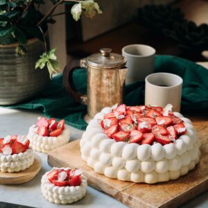 Pavlova fraises des prés par Nina Métayer