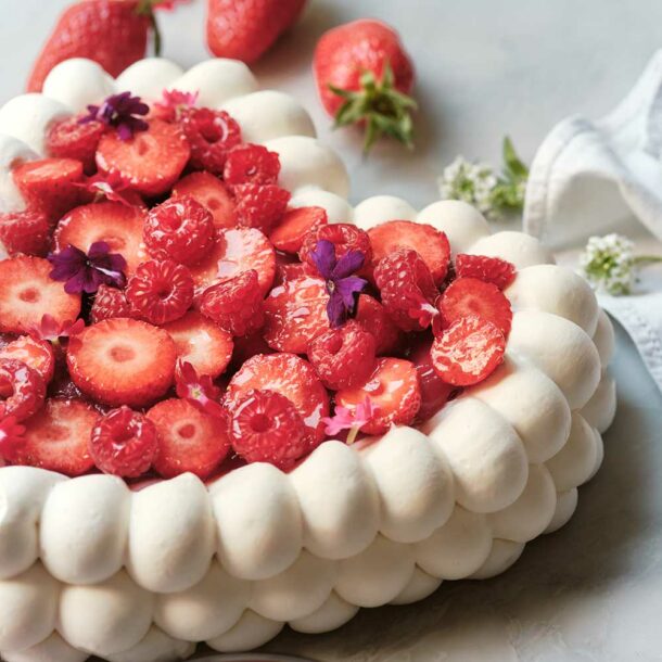 Pavlova fraises framboises par Nina Métayer