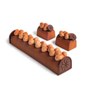 Bûche de Noël chocolat cardamome par Nina Métayer