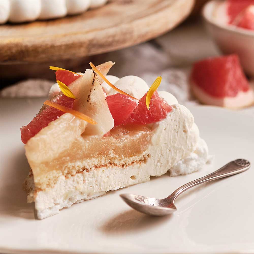 Pavlova poire pamplemousse par Nina Métayer