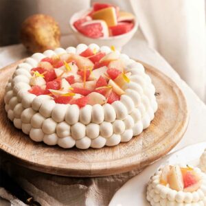 Pavlova poire pamplemousse par Nina Métayer